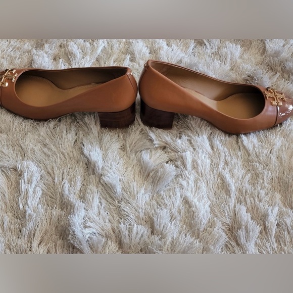 Tory Burch brown/camel low block heels - Picture 3 of 6